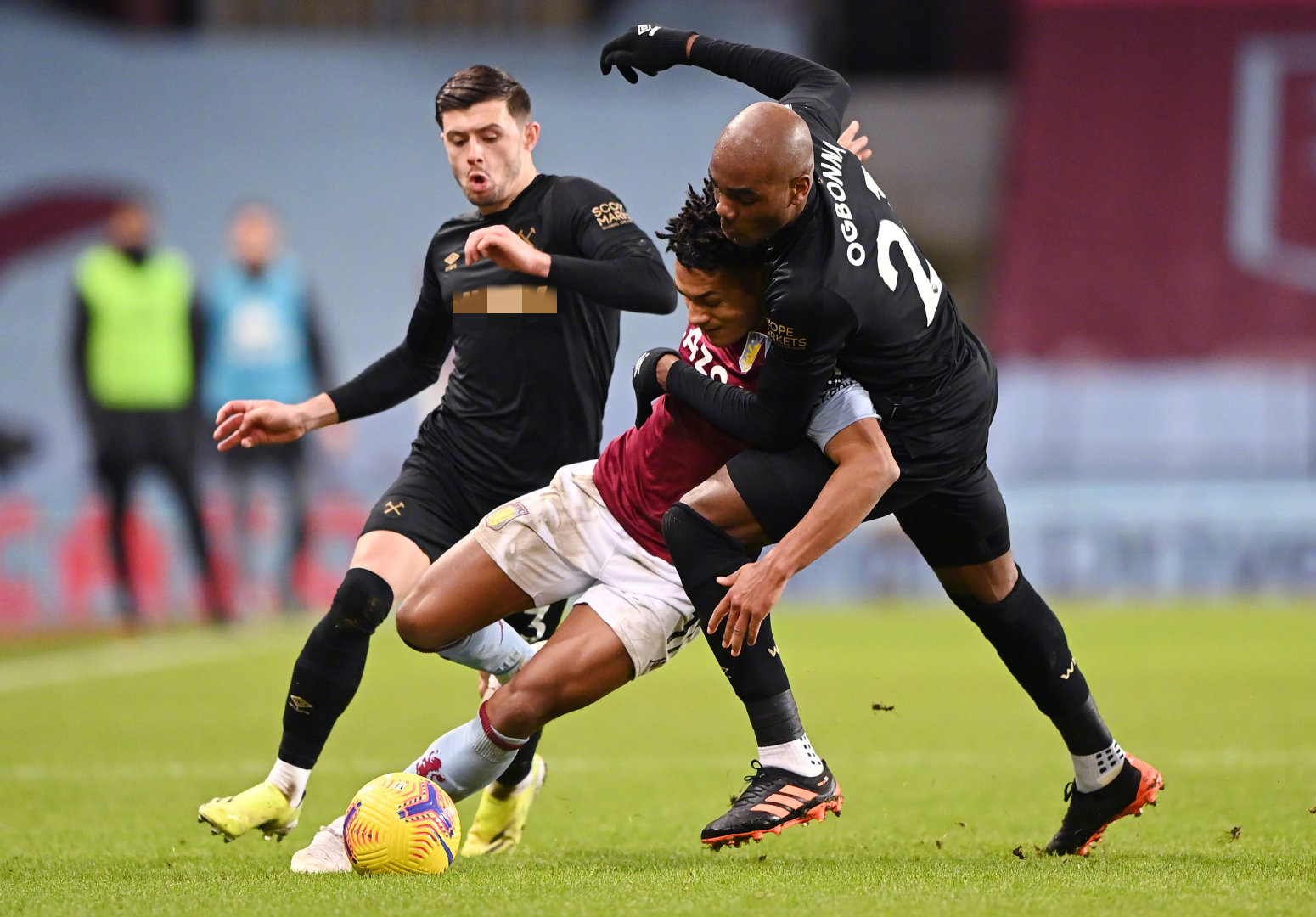 在对阵哥伦 在对阵哥伦